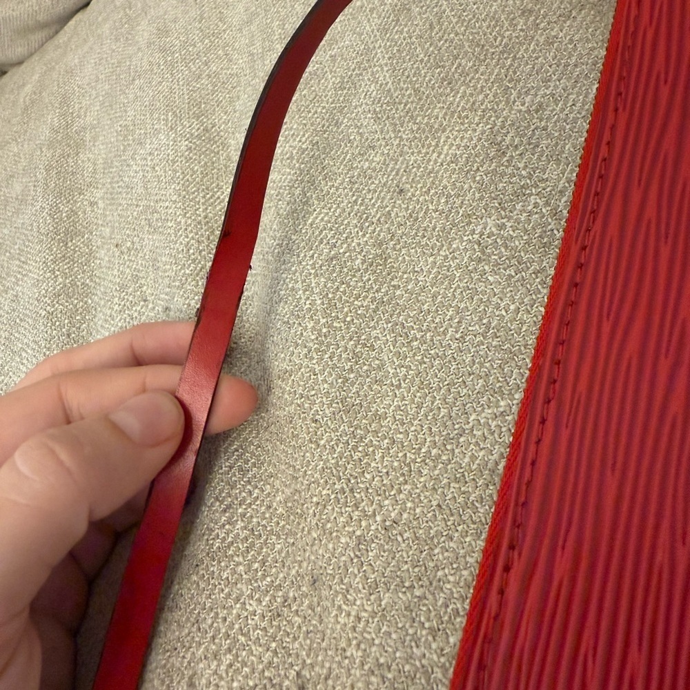 Louis Vuitton Red Epi Pochette - Picture 7 of 11